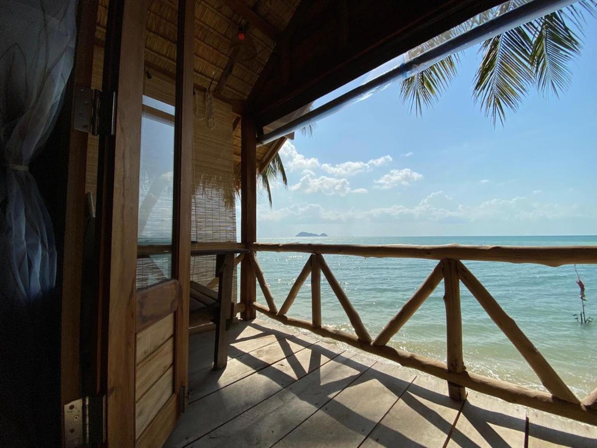 Castaway Beach Bungalows Srithanu Bagian luar foto