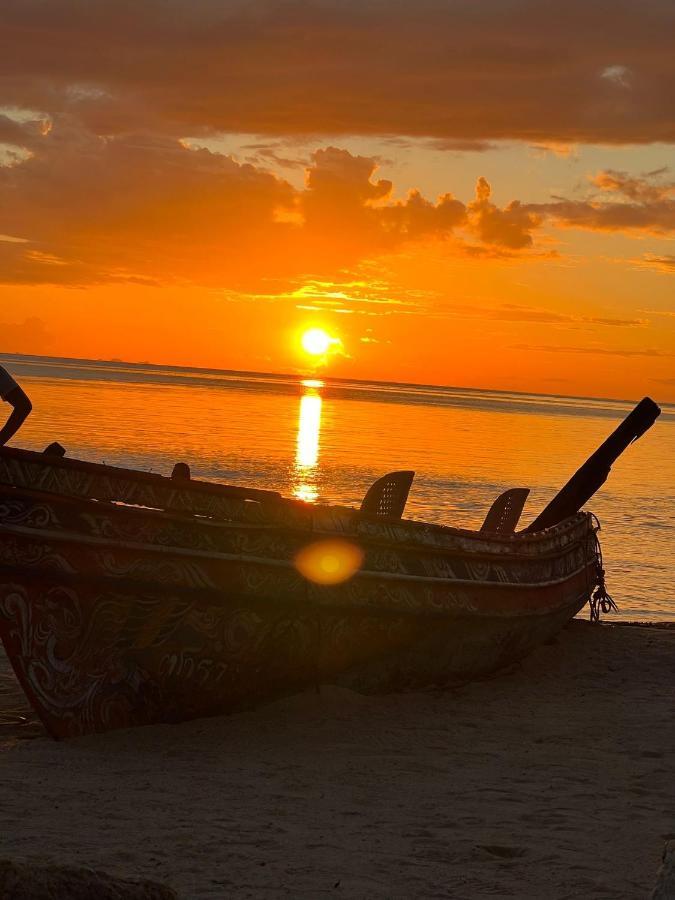 Castaway Beach Bungalows Srithanu Bagian luar foto