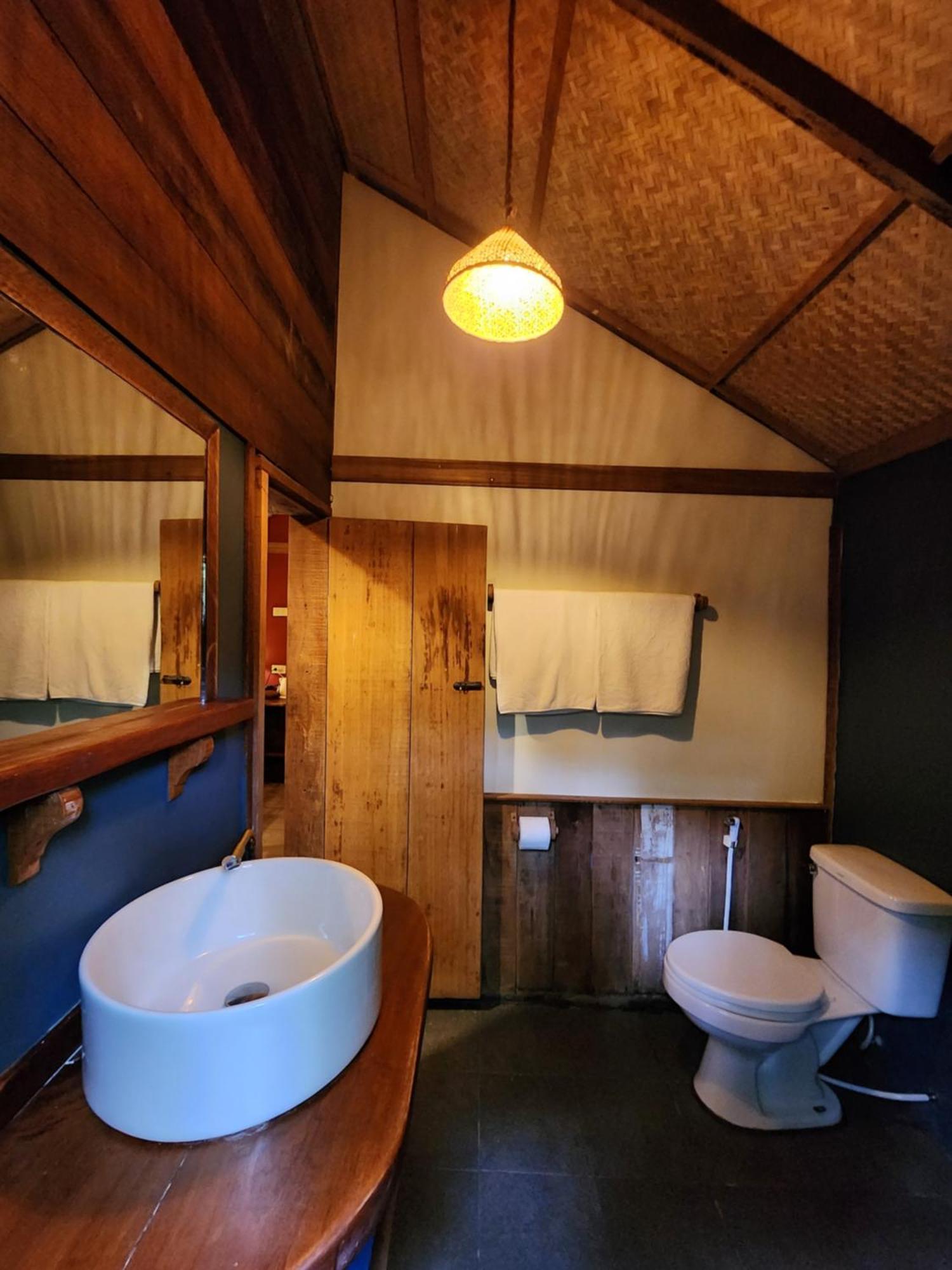Castaway Beach Bungalows Srithanu Bagian luar foto