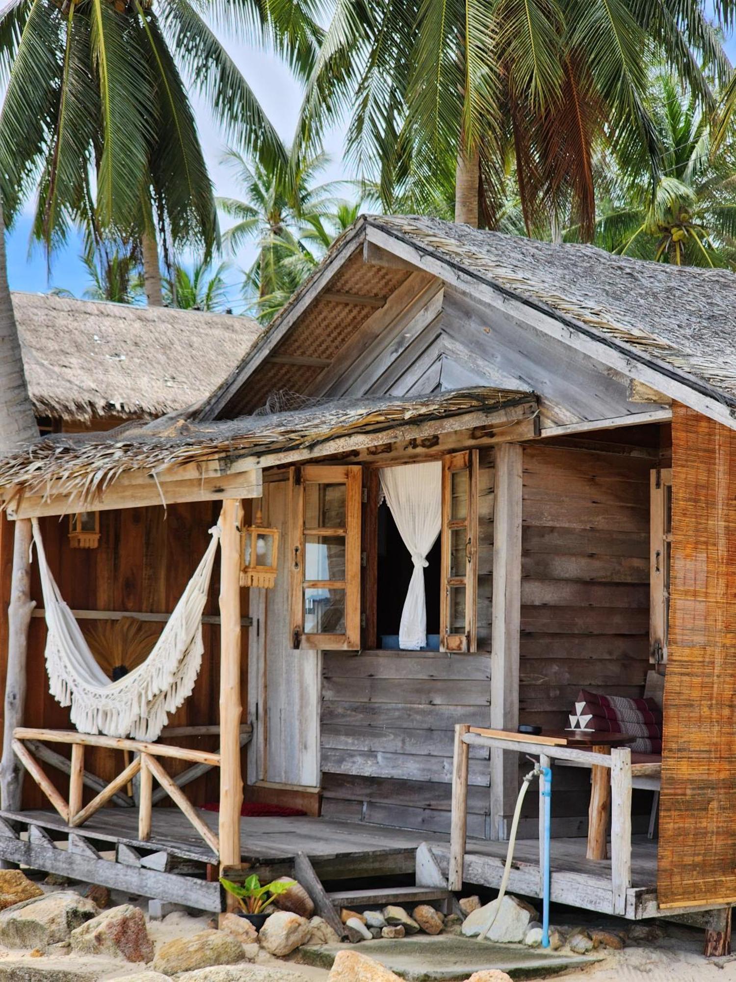 Castaway Beach Bungalows Srithanu Bagian luar foto