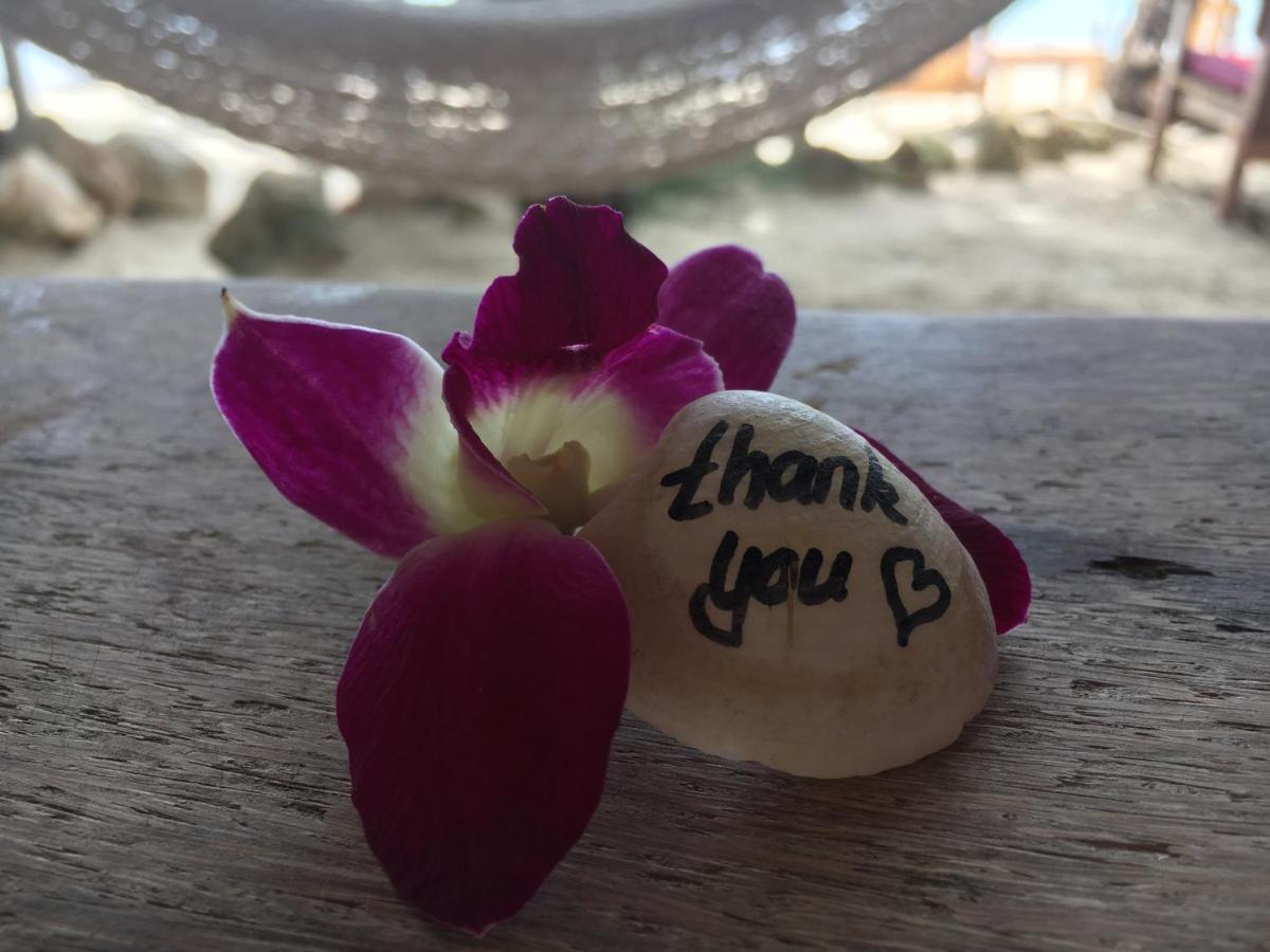 Castaway Beach Bungalows Srithanu Bagian luar foto
